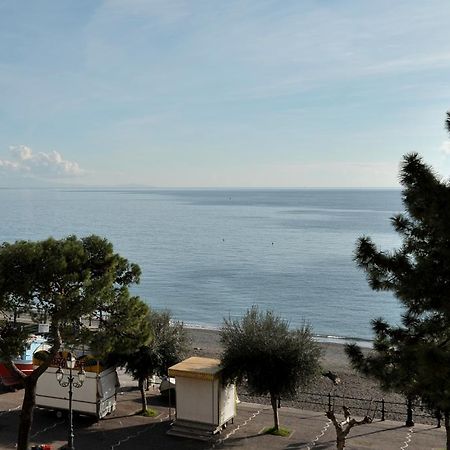 La Torricella - Ravello Accommodation Минори Екстериор снимка